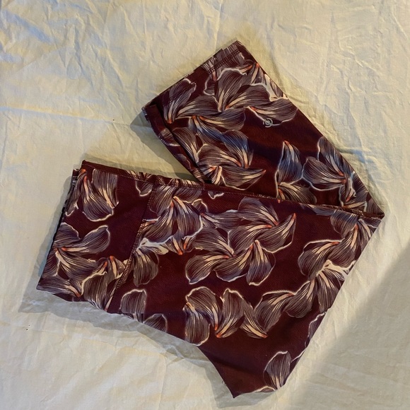 EUC C9 by Champion Floral Workout Capris - Picture 5 of 5